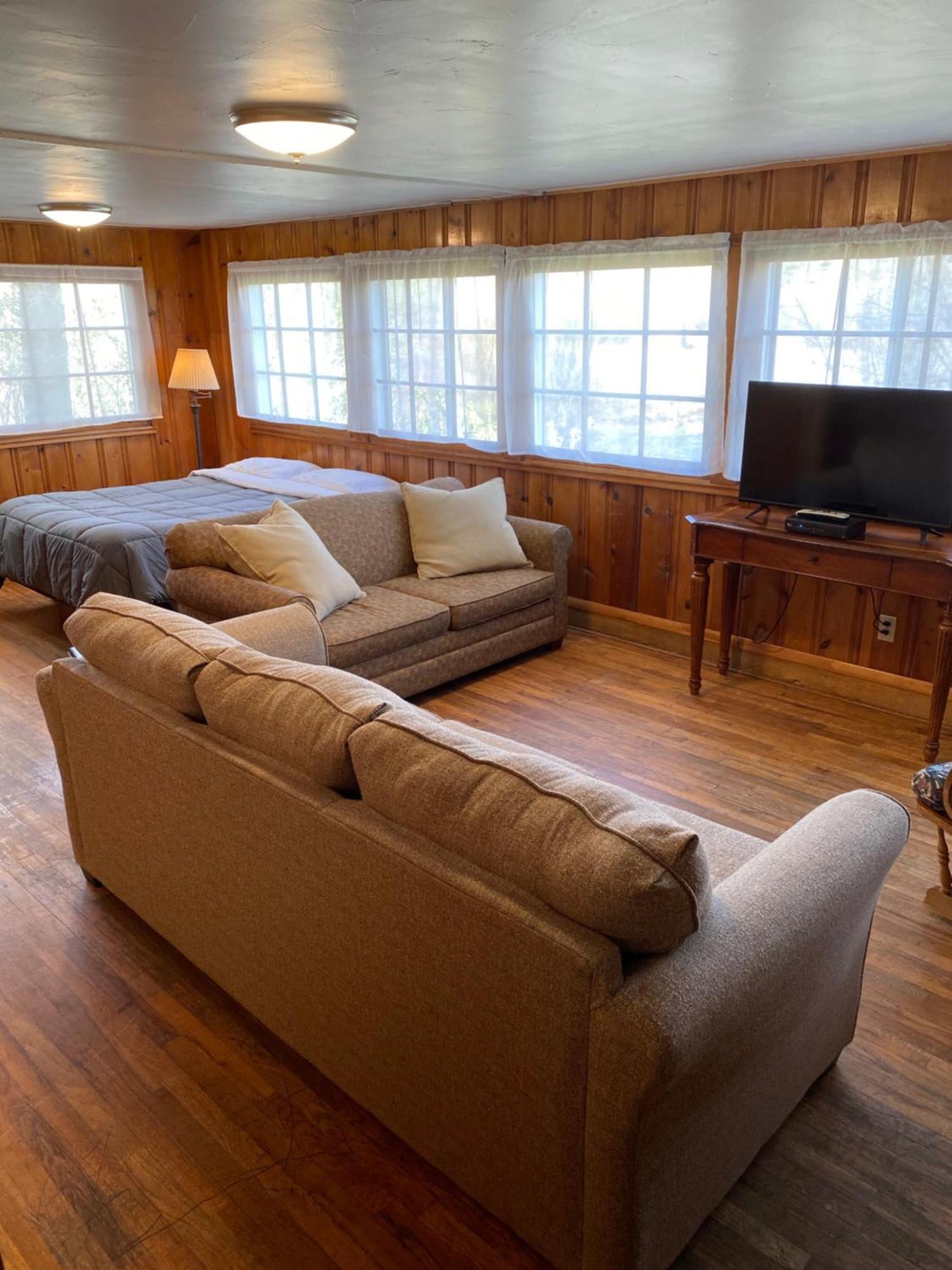 Rolling R Guest Ranch Guest House Meeker Room photo
